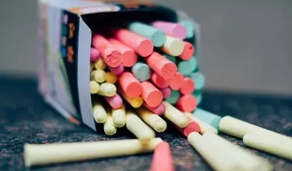 教師節(jié)|師恩難忘，石鼓牌酥薄月贈與恩師